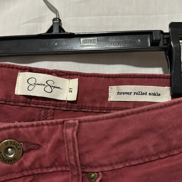 faded red Jessica Simpson forever rolled ankle jeans size 27 - Picture 3 of 3